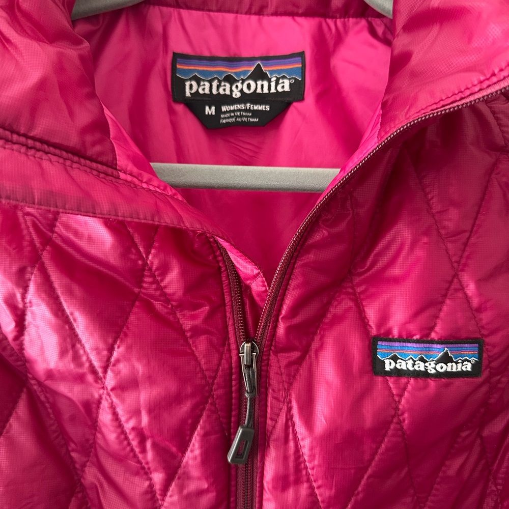 Patagonia Women’s Nano Puff Vest Size Medium - Picture 2 of 5